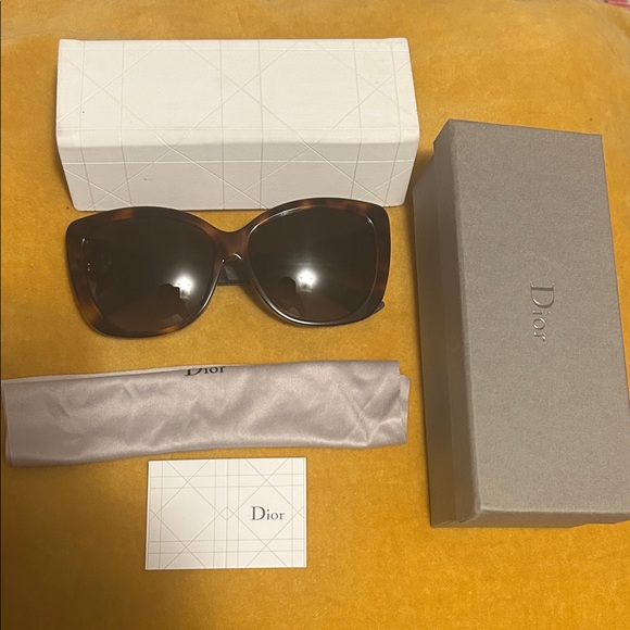 Dior Women's Brown Sunglasses - Picture 1 of 2